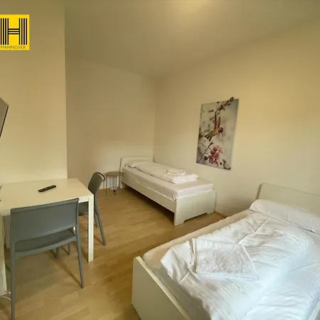 Schoene 2 Schlafzimmer Fuer 4 Per. 아파트 하노버